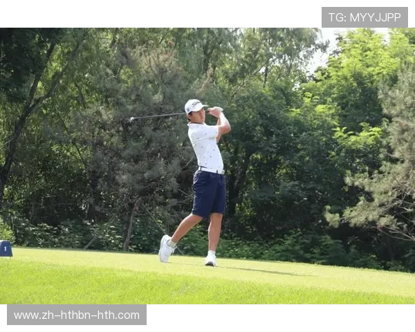 高尔夫锦标赛:成功卫冕 高尔夫锦标赛:成功卫冕